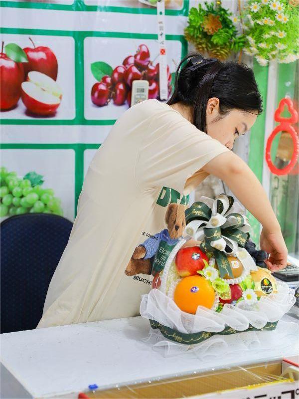 Giỏ hoa quả tết